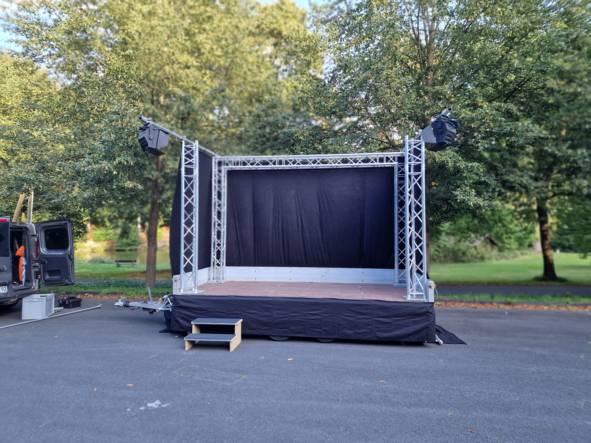 Mini-Trailer-Stage – Ansicht 2